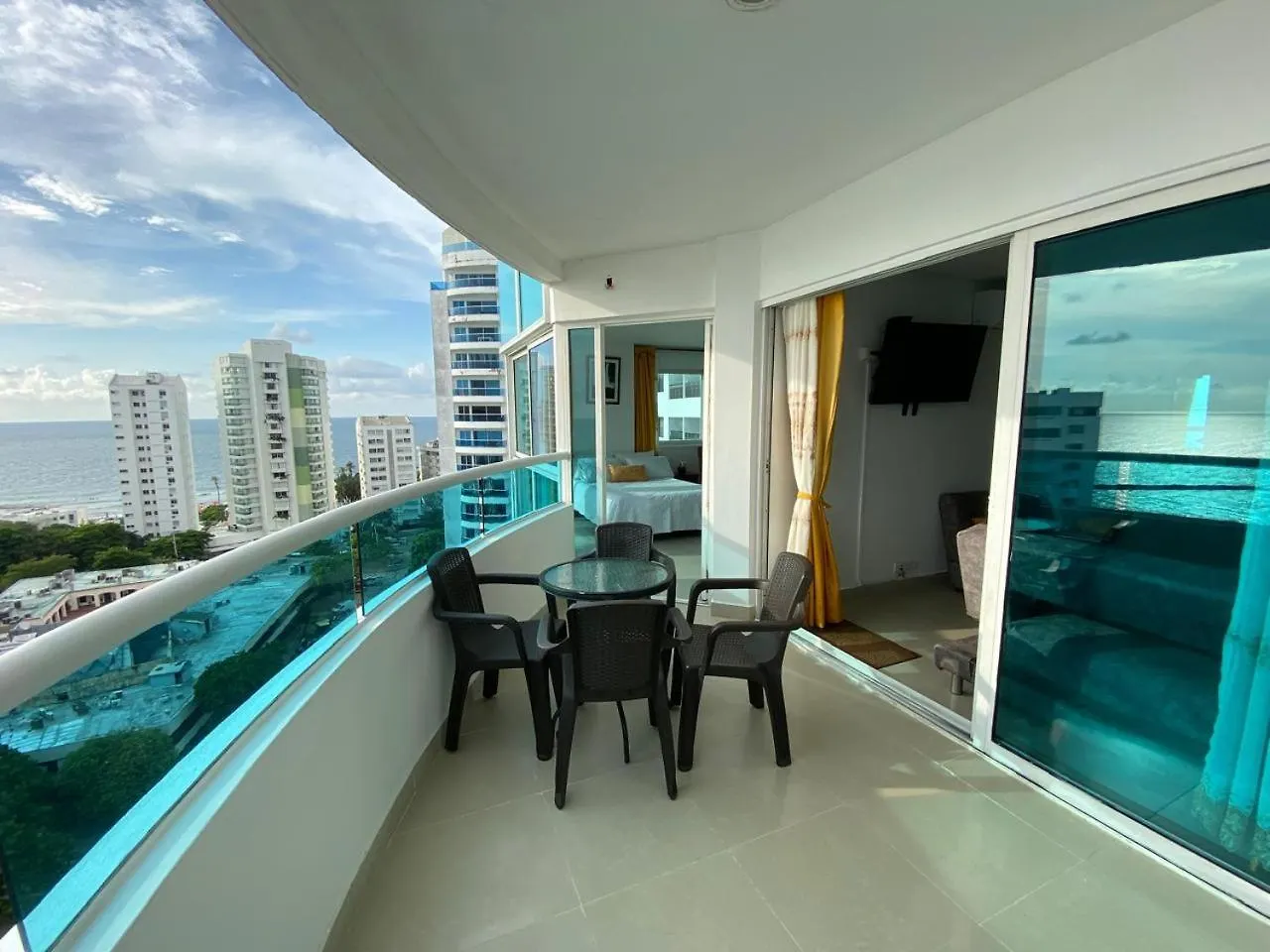 Tropical Paradise- Vista Al Mar, El Laguito Cartagena Apartmán